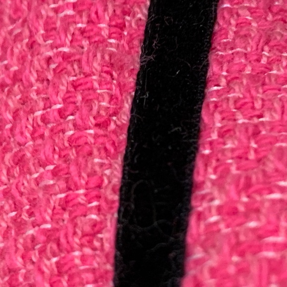 RARE Vintage Chanel Pink Tweed Crop Blazer - Picture 3 of 5